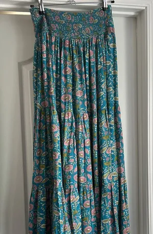 Natural Life Chic Floral Skirt in Blue and Pink Worn Once Small thumbnail 3