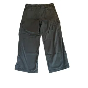American Eagle Mid Rise Baggy Wide Leg Cargo Pants Womens Size 14 Faded Black thumbnail 2