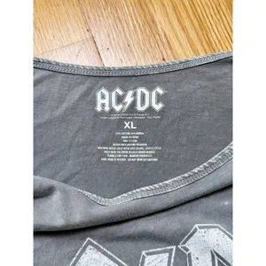 AC/DC Women's Short Sleeve Cropped T-shirt Grey Band Tee Fringe Size XL thumbnail 5