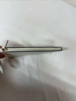 Calvin Klein White Leather Wristlet Pouch with Detachable Strap thumbnail 8