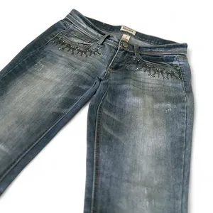Mudd Stylish Low Rise Vintage Wash Blue Embroidered Flared Jeans 0/2 thumbnail 4