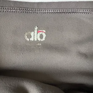 ALO Yoga Charcoal Crop‎ Leggings Women’s Sz S thumbnail 3