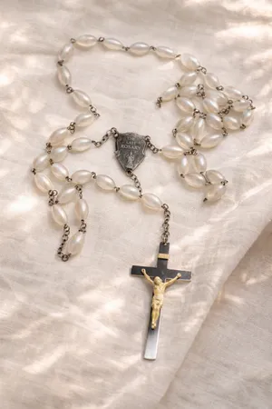 Catholic Rosary Faux Pearl Beads Silver Tone Crucifix The Last Rosary thumbnail 1