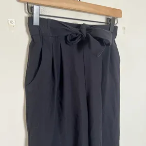 LULULEMON- Noir Pant Woven Black Size 4 thumbnail 3