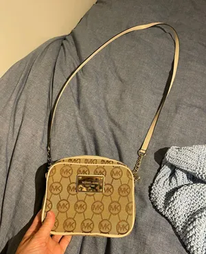 Michael Kors Purse thumbnail 1