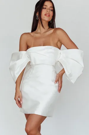 Selfie Leslie Magnolia Off-Shoulder Mini Dress thumbnail 1