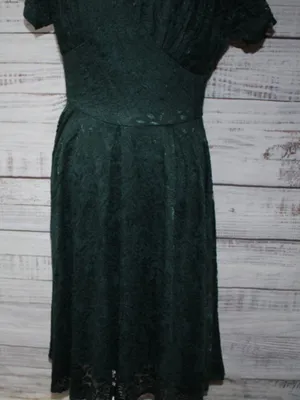 JJ's House Dark Green V-Neck Pleated Lace Dress thumbnail 4