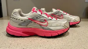 Nike Womens Size 9.5 Initiator Running White Silver Pink 394053-106 Sneakers thumbnail 1