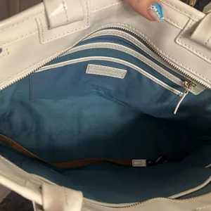 ✨Dooney & Bourke Patent Zip Tote✨ thumbnail 7