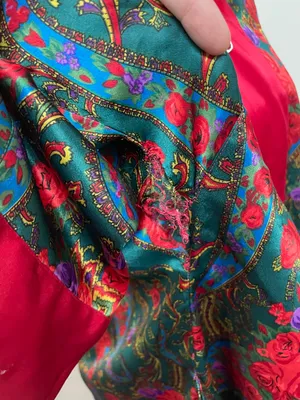 Vintage Victoria’s Secret Rose Robe thumbnail 3