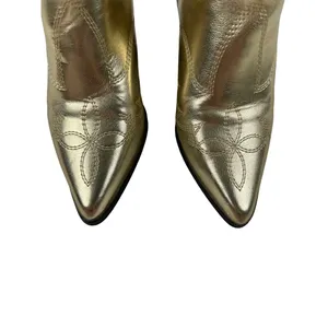 Boohoo - Metallic Knee high Western Cowboy Boots in Gold thumbnail 4