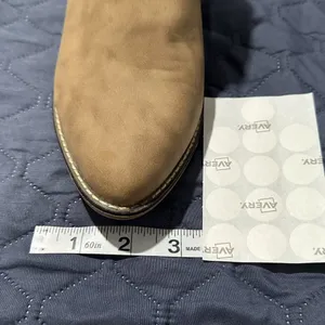 madden Women’s shoes ankle Boots heels beige tan zip up size 6.5 suede thumbnail 9
