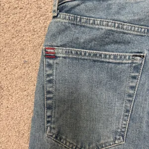 BDG Light Blue Wash High-Rise Baggy Jeans thumbnail 8