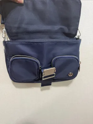 lululemon athletica 3L Navy Crossbody Bag with Silver Hardware thumbnail 4