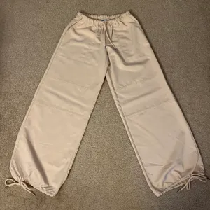 Tiger Mist Cream white ryan parachute pants thumbnail 4