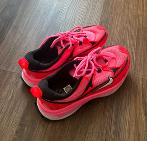 Nike Air Bliss Sneakers in Pink thumbnail 2