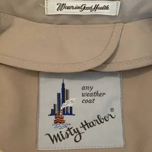 Elegant Beige Trench Coat Tan Size 6P thumbnail 5