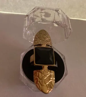 Woman Beautiful ring size 7.5 Gold thumbnail 1