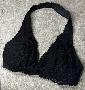 Abercrombie Black Lace Bralette thumbnail 1