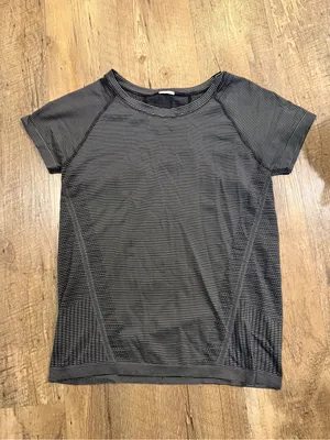 Athleta Momentum Seamless Tee Charcoal & Black Striped Short-Sleeve Top thumbnail 2