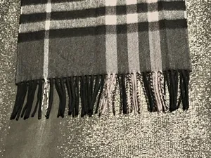Burberry 100% Cashmere Grey/Black Classic Check Plaid Fringe Unisex Scarf thumbnail 5