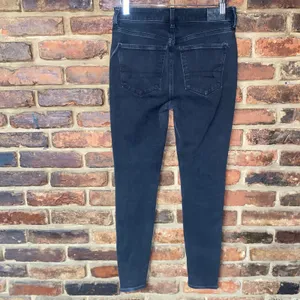 American Eagle Outfitters Black Wash Denim High Rise Jegging Jean Women's Size 6 thumbnail 5