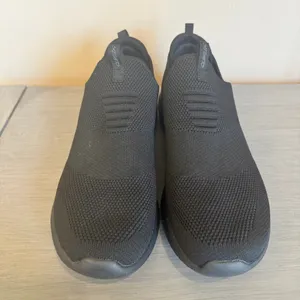 Skechers Ultra Flex First Womens 9.5 Shoes Black Slip On Sneakers Comfort‎ thumbnail 2