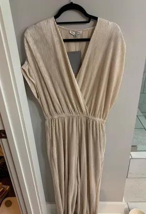 Gold Pleated Jumpsuit Size M thumbnail 1