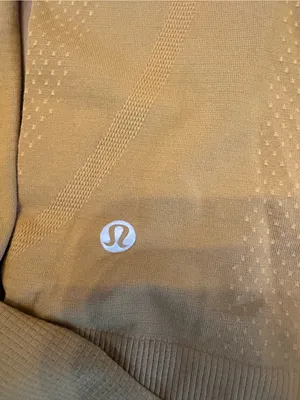 Lululemon Size 2 Swiftly Tech Half Zip 2.0 Gold thumbnail 4