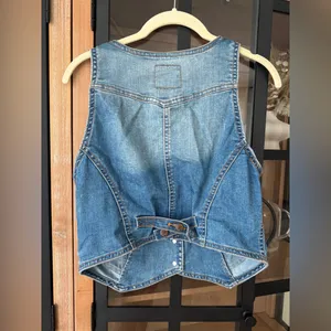 H&M denim vest top vneck button down jean light wash faded sleeveless thumbnail 2