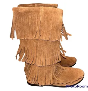 Minnetonka Suede 3 Layer Fringe Boots thumbnail 5