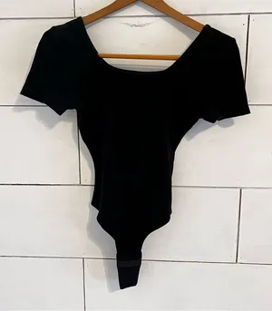 Bohme Black Scoop Neck Short Sleeve Ribbed Body Suit. Size XSmall. thumbnail 1