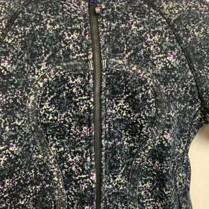 Lululemon size 4 scuba hoodie II zip up jacket rocky road sand dune toothpaste thumbnail 5
