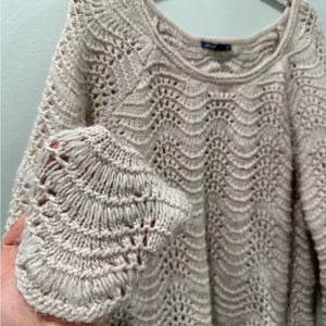 American Eagle Outfitters Cream Knit Sweater thumbnail 4