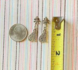 antique silver tone cute boho cat stainless steel flower earrings🌸simple yet cute🐈💙 thumbnail 4