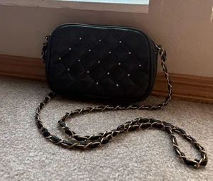 Gina Concepts Small Black Quilted Crossbody Purse With Chain Strap thumbnail 2
