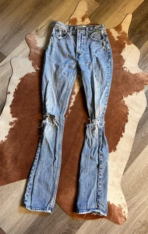 Abercrombie & Fitch The 903 Skinny High Rise thumbnail 1