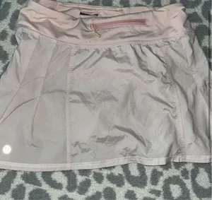 Lululemon ruffled skirt, size 2, and a light pink color thumbnail 2