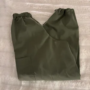 Khaki green cargo pants #cargopants thumbnail 2