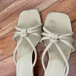 ZARA Beige Strappy Kitten Heels thumbnail 8