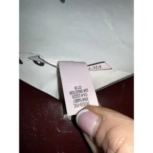 Victoria's Secret Sz Small‎ Satin Pajama Romper Missing Tie thumbnail 3