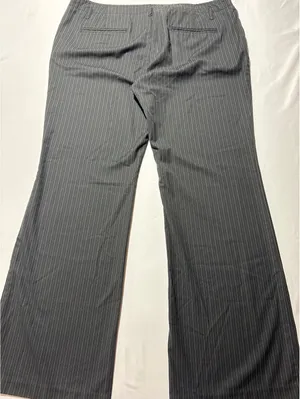 Old Navy Pinstripe Black Dress Pants Size 16 - Business Chic thumbnail 9