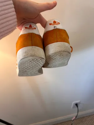 Adidas Classic Shoes Women’s Orange Size 8 thumbnail 3