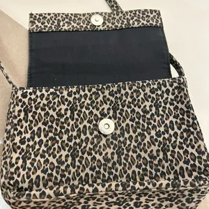 Bag Chic Leopard Print Crossbody Bag St. John’s Bay thumbnail 4