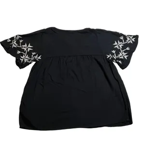 Old Navy Split Neck Embroidered Boho Blouse Size S Boho Peasant Festival Casual thumbnail 2