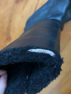 ☀️3/$25 UGG Women’s Black Leather Larkspur Sheepskin Motorcycle Buckle Boots 7 thumbnail 6