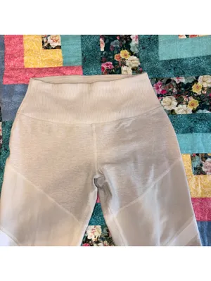 Alo $118 Women's S Aloft High Waist Leggings Size S Beige Workout Or Casual thumbnail 4