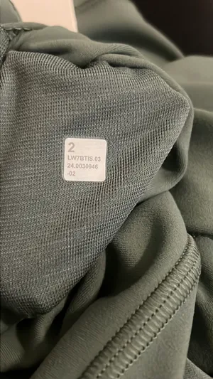 Lululemon Align High-Rise Shorts 6” thumbnail 6