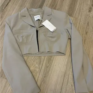 NWT berksha cropped blazer Black thumbnail 5