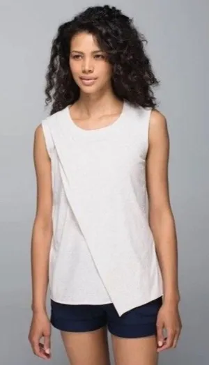 Lululemon Asymmetrical‎ Hem Tank Top To Class Tee In Heathered Dune Size S thumbnail 1